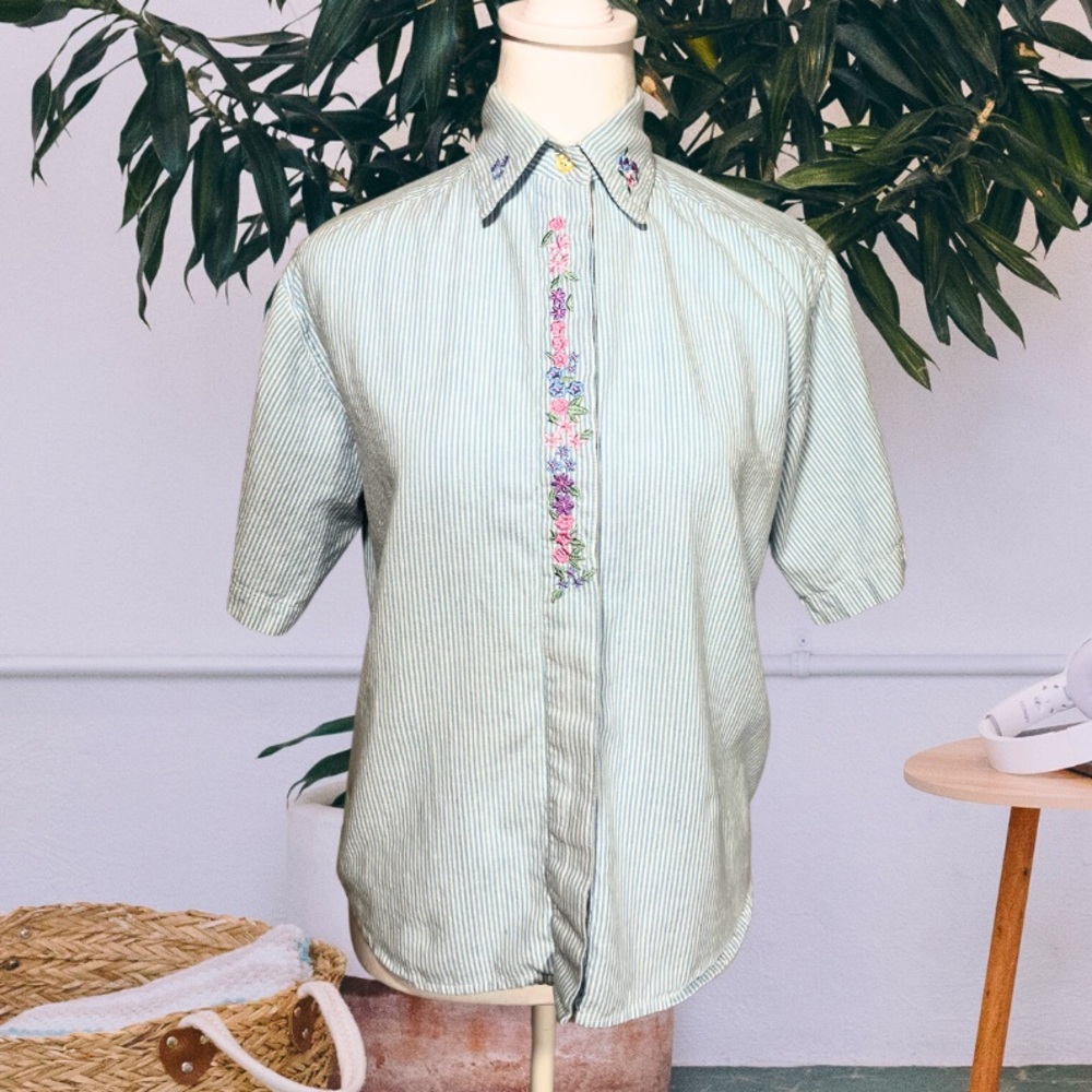 Vintage Cottagecore Embroidered Button Up Blouse